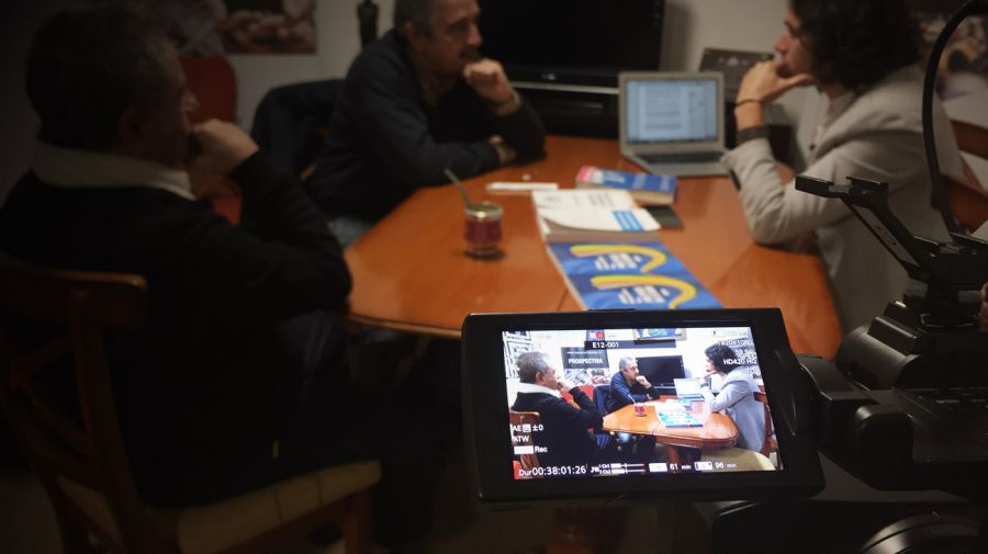 Duhalde y Alfonsín con Agustino Fontevecchia en la sede del Movimiento Productivo Argentino - Nahuel Silvestro