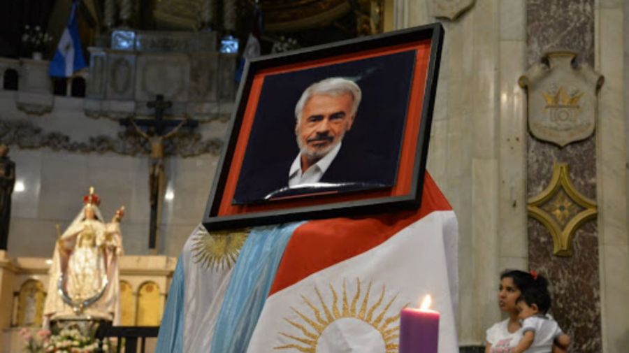 En Córdoba, realizaron una misa por el mes del fallecimiento de José Manuel De la Sota. 