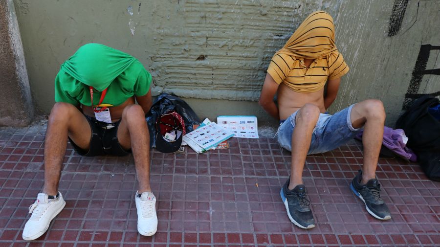 Se hacían pasar por vendedores ambulantes de Hecho en Buenos Aires.