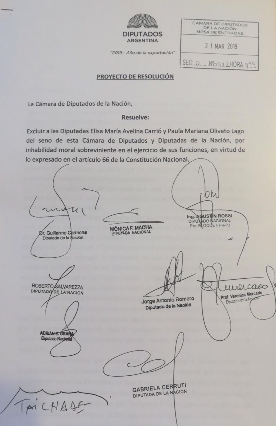 Pedido de resolución del FpV para excluir a Carrió y Oliveto de la Cámara de Diputados.