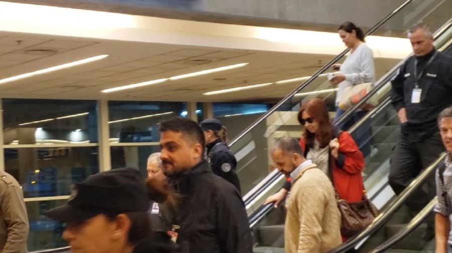 Cristina Fernández regresó de su viaje a Cuba.