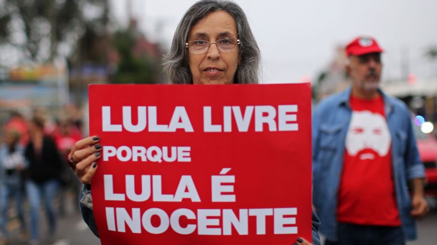 Manifestaciones en apoyo a Lula Da Silva cuando se cumple un año de su detención.