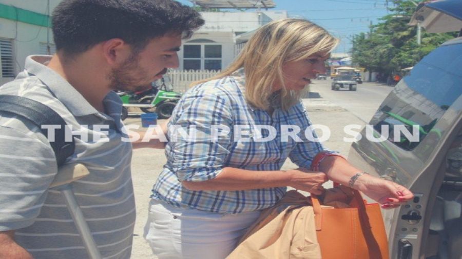 La esposa y el hijo del empresario de la carne Alberto Samid llegaron a Belice.