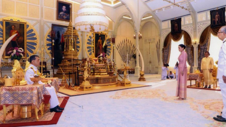 boda rey tailandia reina suthida