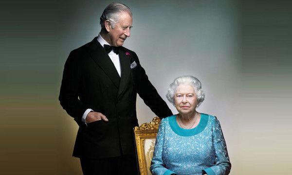 Príncipe Carlos y La Reina Isabel II