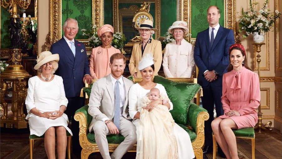 Una ausencia en el bautismo del hijo de Meghan Markle y el príncipe Harry abre la grita en la familia real
