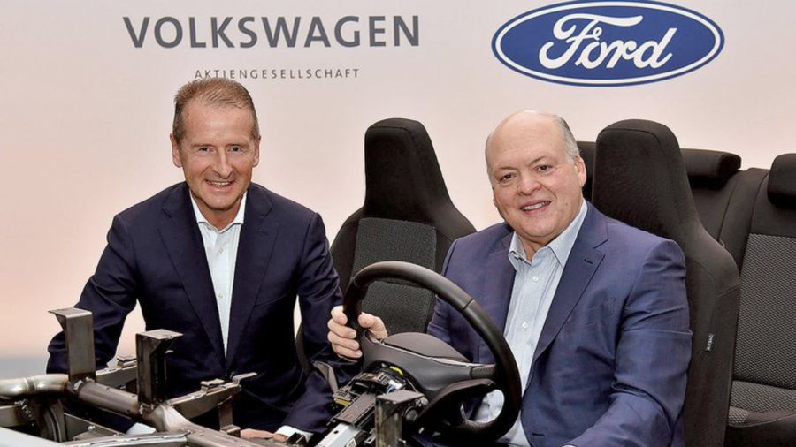 Herbert Diess y Jim Hackett (CEO de Volkswagen y CEO de Ford)