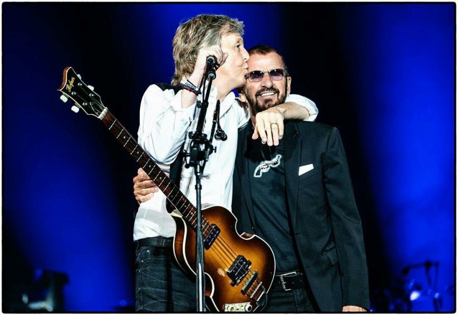 Ringo Starr y Paul McCartney se volvieron a juntar arriba de un escenario.