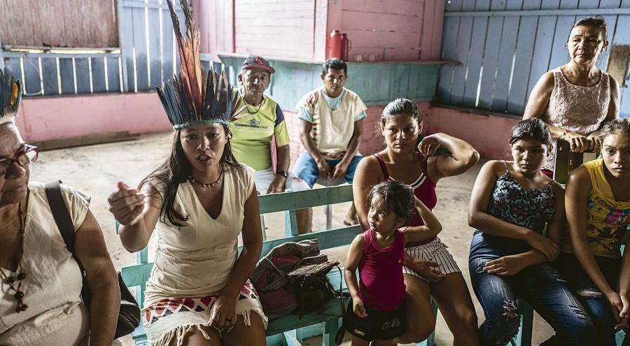 The Egidia Dos Reis and Maraguas tribes fight daily against the repressive policies of the Brazilian president 