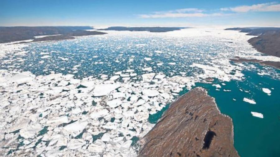 Impactante foto que muestra el deshielo en Groenlandia