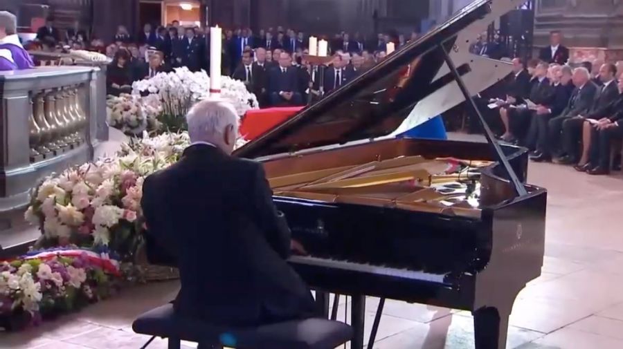 Daniel Barenboim interpreta a Schubert en la ceremonia a Chirac.
