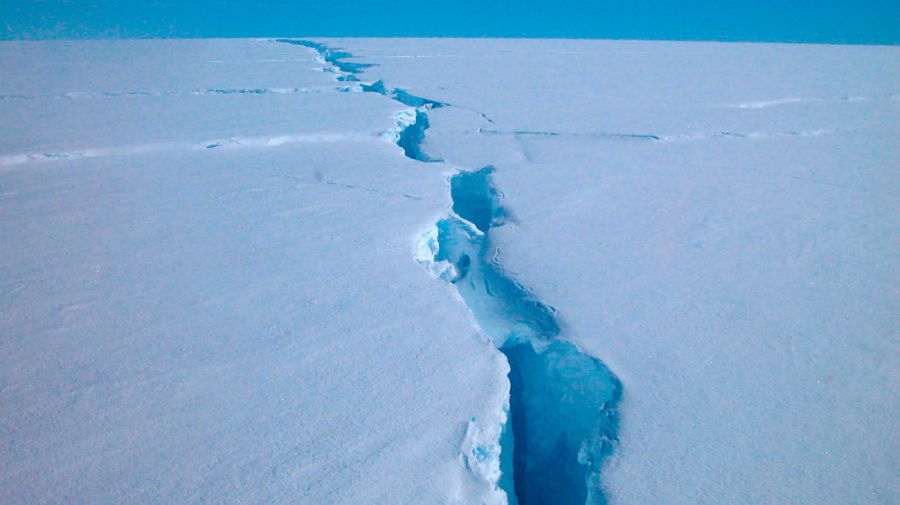 Desprendimiento de un iceberg de la Antártida.