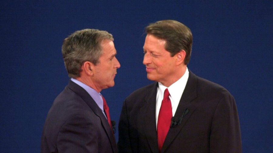Al Gore en debate con George W. Bush, 2000
