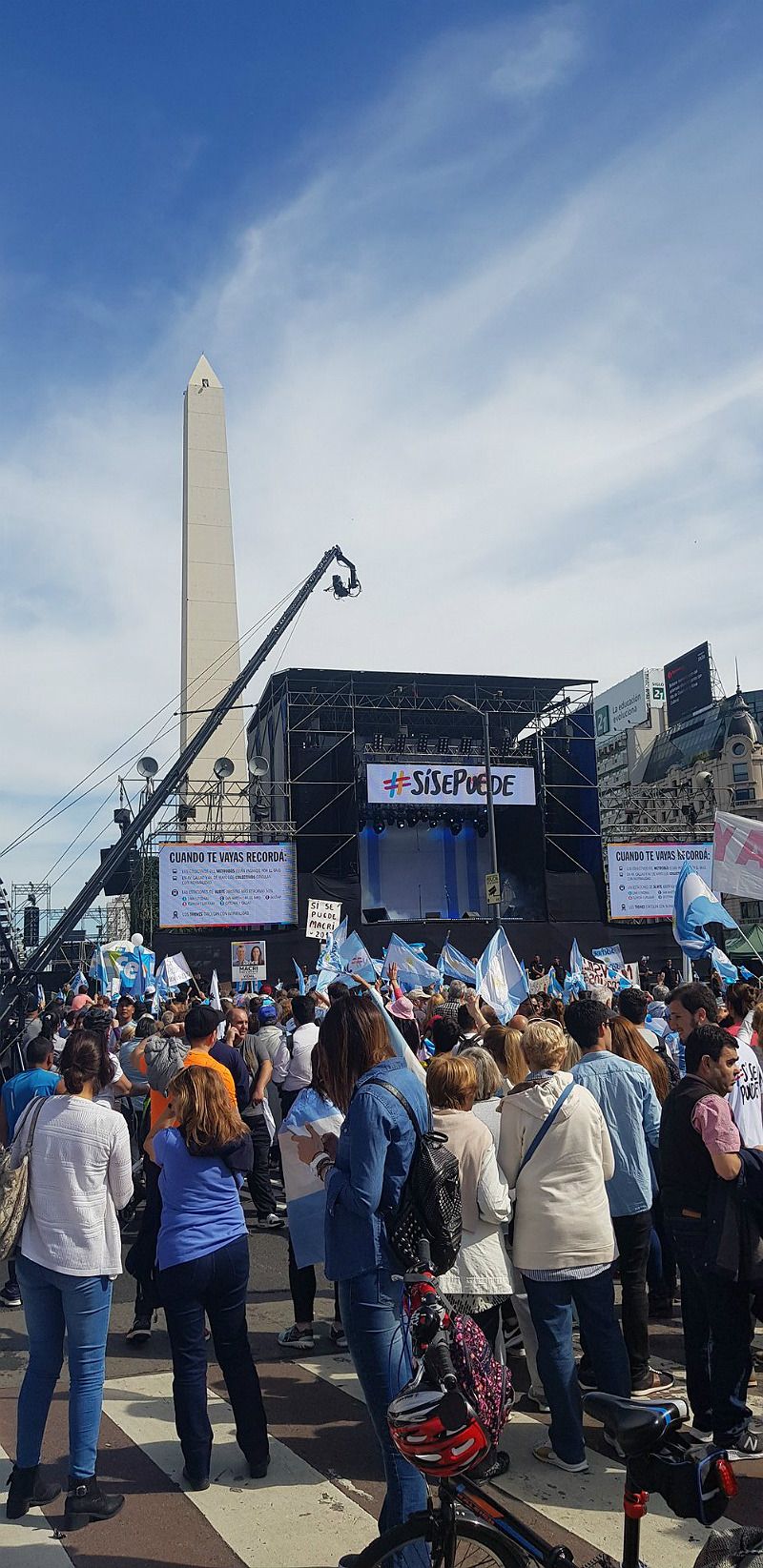 Marcha del Millón: el Obelisco recibe a los partidarios y seguidores de Cambiemos.