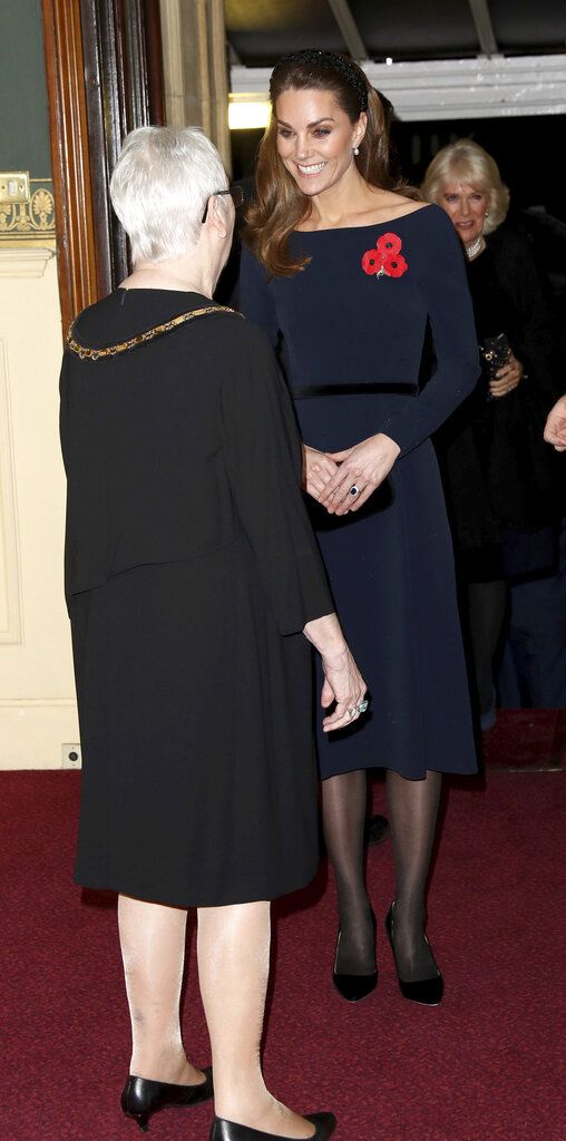 Meghan Markle y Kate Middleton duelo de looks del Remembrance Day