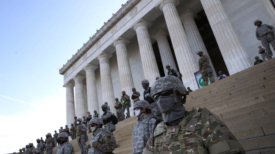 monumento a Lincoln blindado por la Guardia Nacional 20200603
