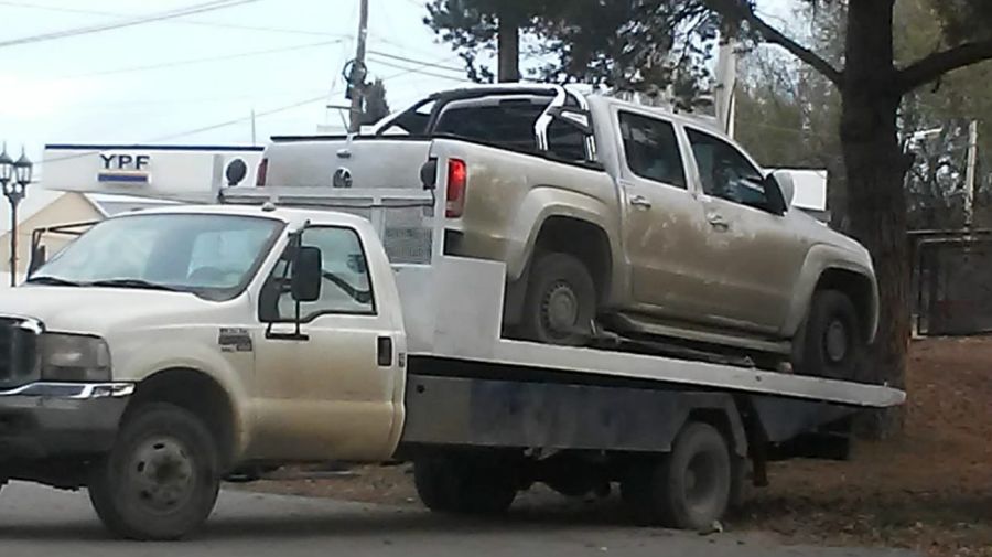 Los vehiculos de dos de los detenidos por el crimen de Fabián Gutiérrez, esta mediodía en El Calafate.
