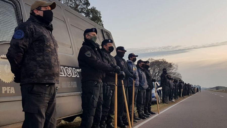 La PFA coordina los operativos de rastrillaje en la zona