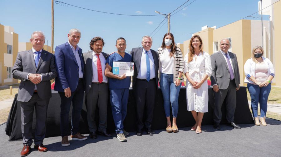 Alberto Fernández en la ciudad capital de Salta en el acto de entrega de la vivienda junto al gobernador Gustavo Sáenz 20220317