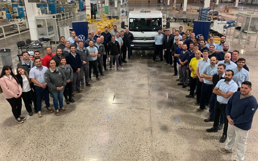 Los empleados cordobeses que desarrollaron el nuevo camión VW Delivery