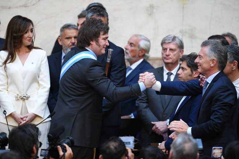 Mauricio Macri junto a Javier Milei