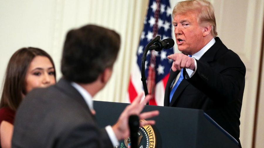 Trump y el periodista Jim Acosta