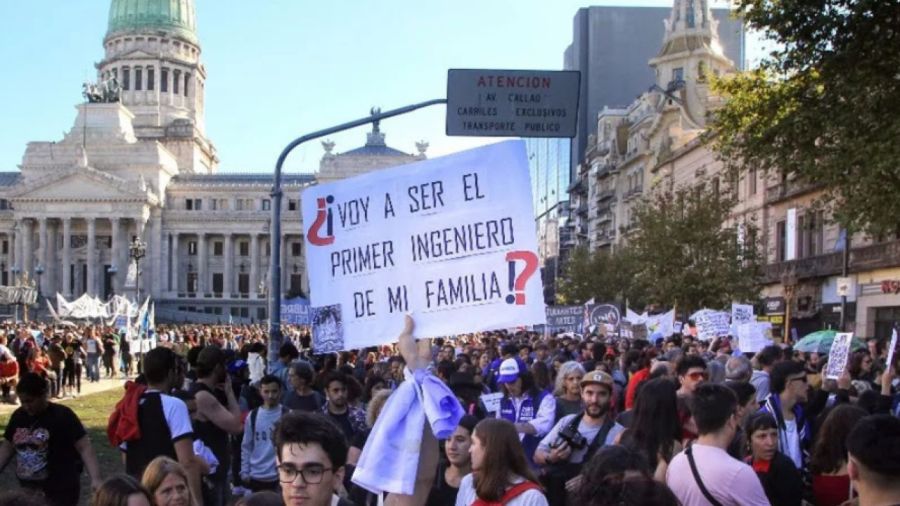 Marcha universitaria