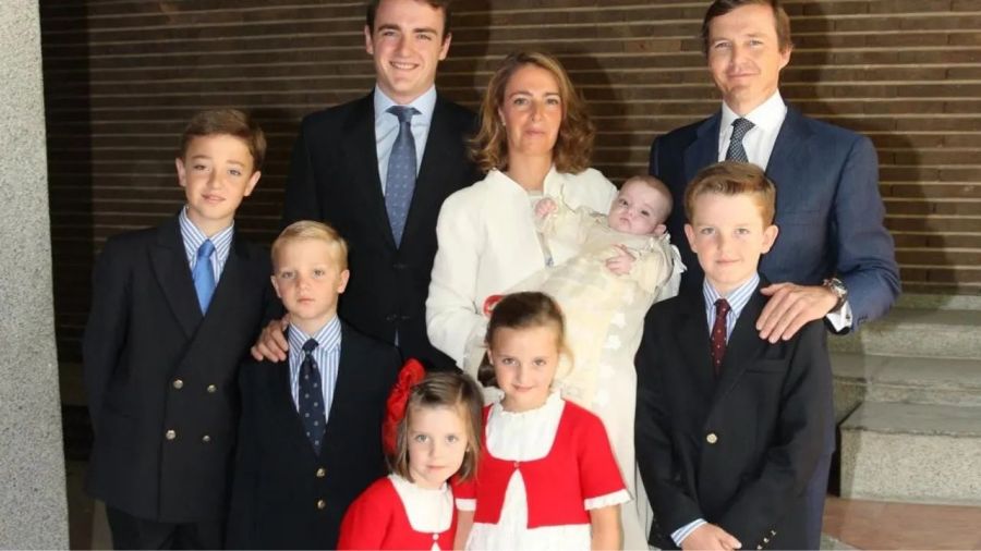 La familia de Pedro de Borbón y Sofía Landaluce