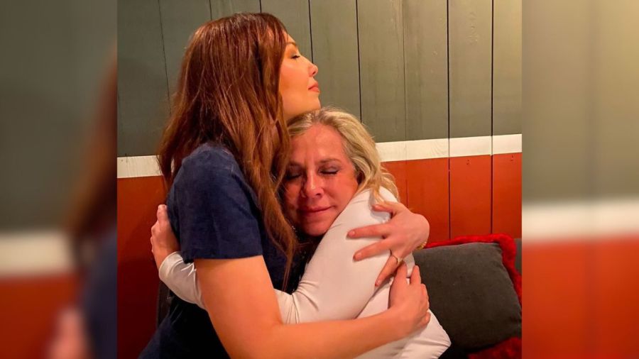 Thalía junto a su hermana