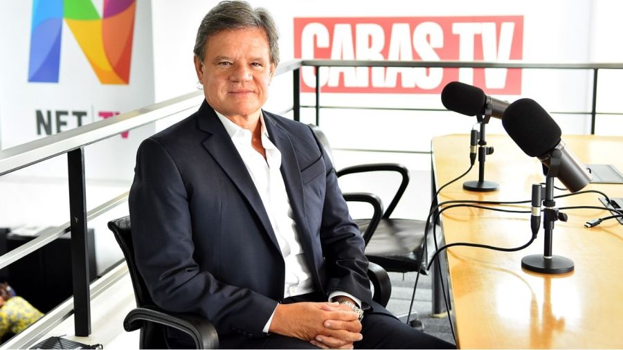 Quique Sacco en los estudios de Caras TV.