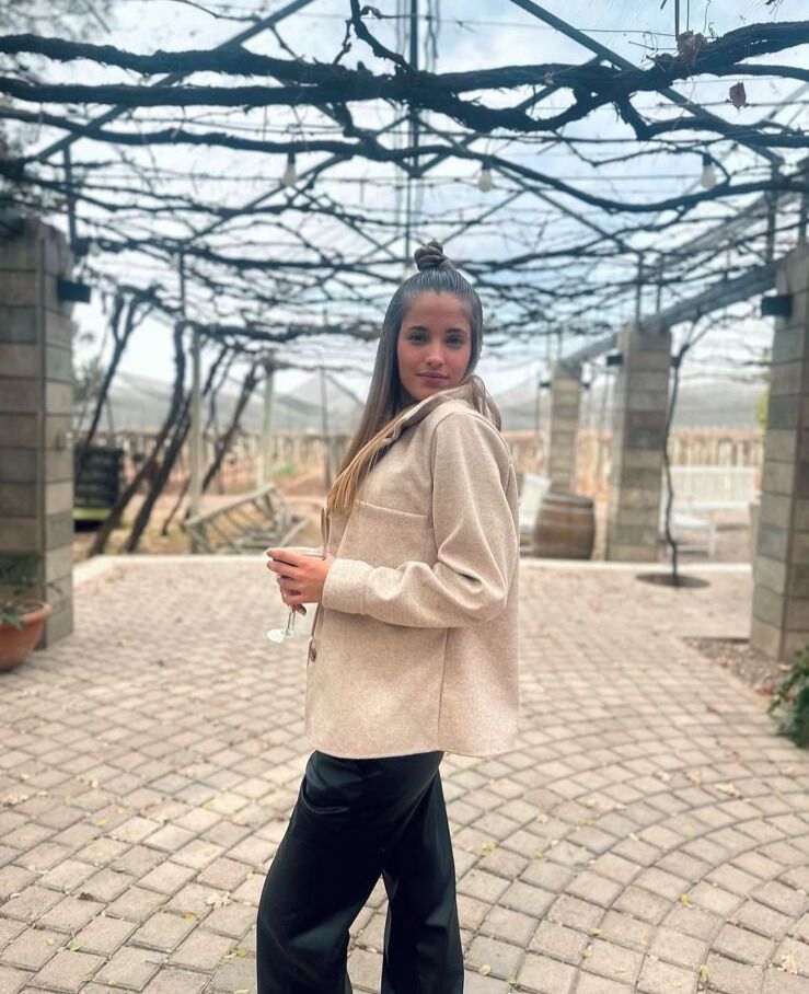 El look casual de Martina Pereyra en Mendoza