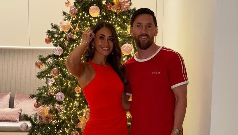 Lionel Messi y Antonela Roccuzzo en navidad