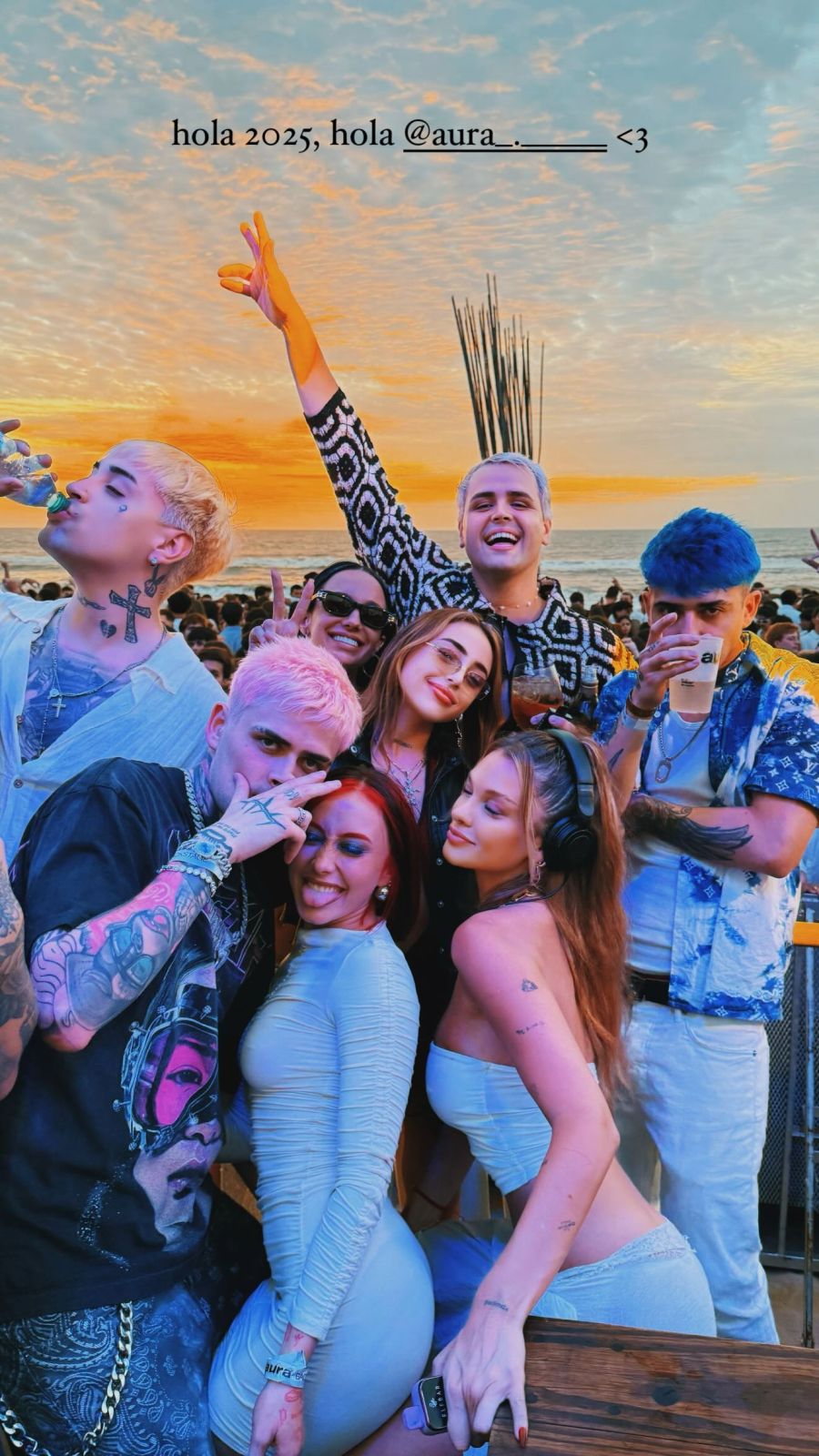 Así fue la divertida celebración cumbre de Año Nuevo de Nicki Nicole, La Joaqui, Lit Killah, Tuli Acosta y Luck Ra