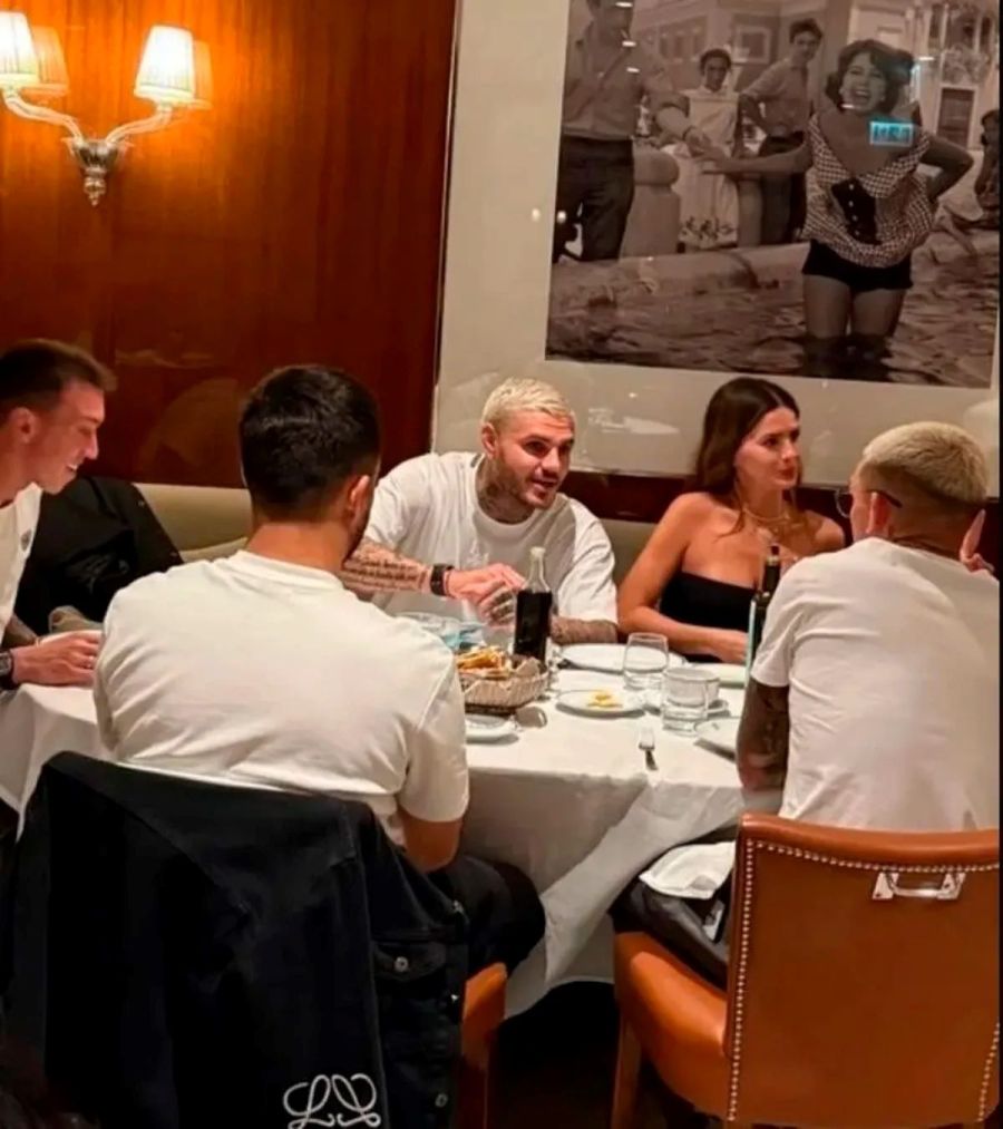 La cena de Mauro Icardi y la China Suárez con los compañeros del Galatasaray