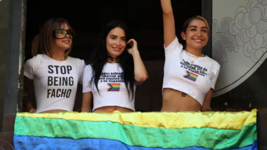 Taichu, Lali Espósito y María Becerra en la marcha LGBTIQ+