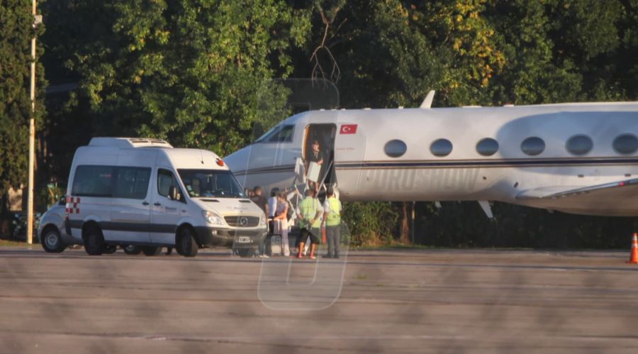 La China Suárez y Mauro Icardi volviendo a la Argentina