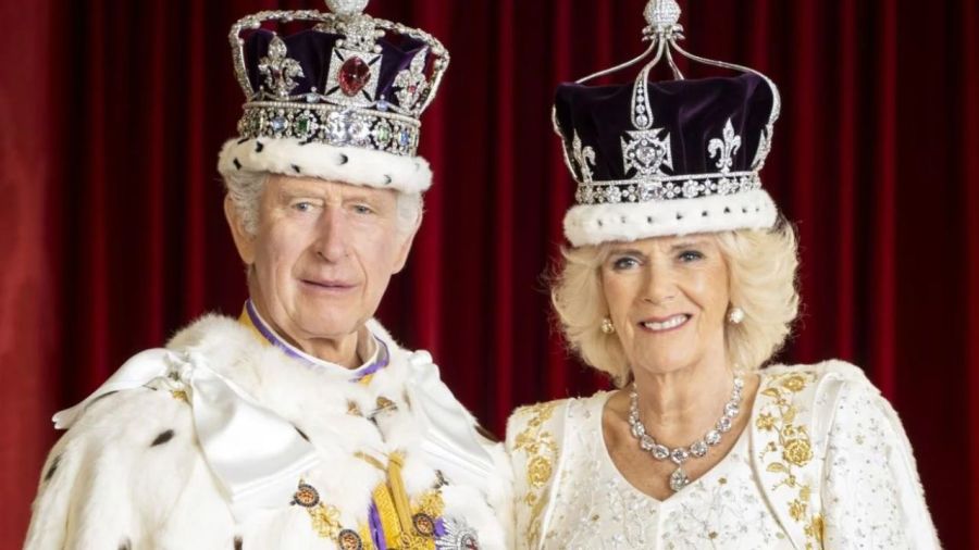 Carlos III y Camilla Parker Bowles