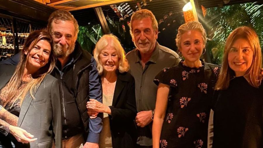Alejandro Awada, Daniel Awada, Zoraida Awada, Leila Awada, Juliana Awada