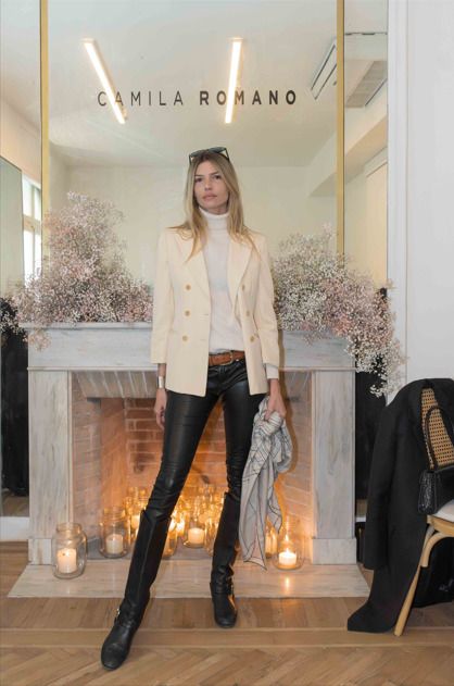 CHLOÉ BELLO