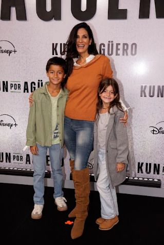 Silvina Escudero, Benicio y Joaquina Navia