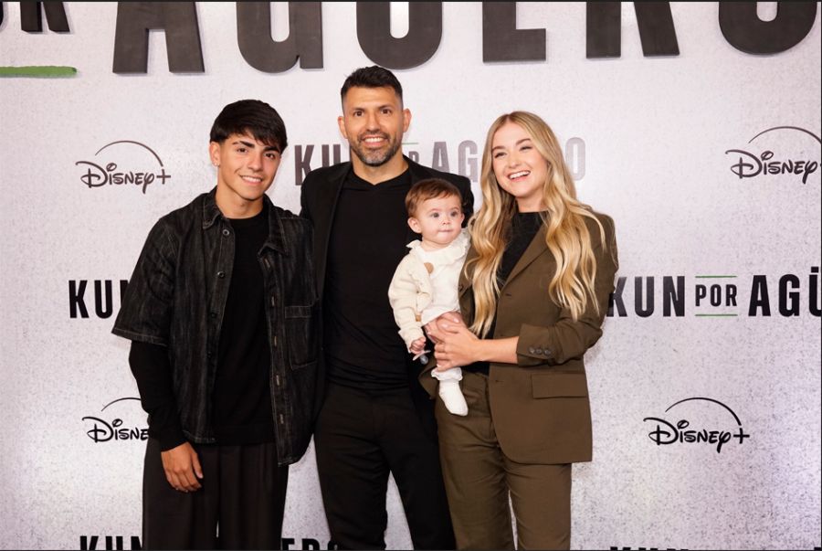 Sofía Calzetti, Sergio, Benjamín y Olivia Agüero