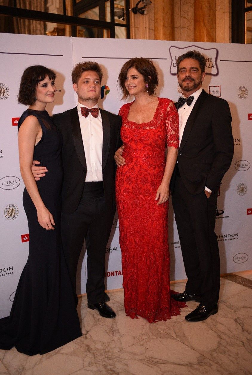 Fabián Mazzei, Araceli González junto a Flor Torrente y Toto Kirzner