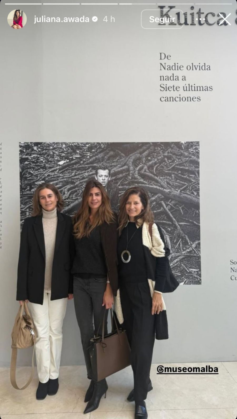 El look de Juliana Awada para visitar el MALBA