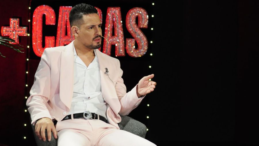 Rodrigo Tapari en +Caras