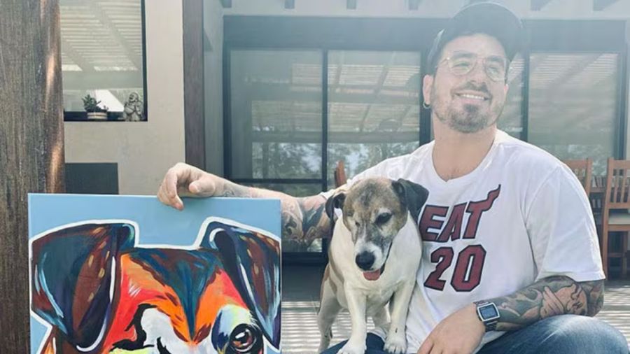 Federico Bal y Kike en su hogar