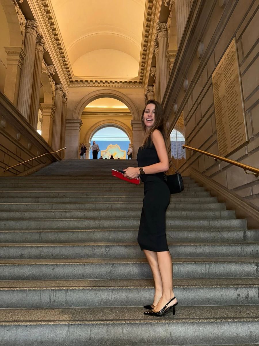Pampita en el Museo Metropolitano de Arte en Nueva York