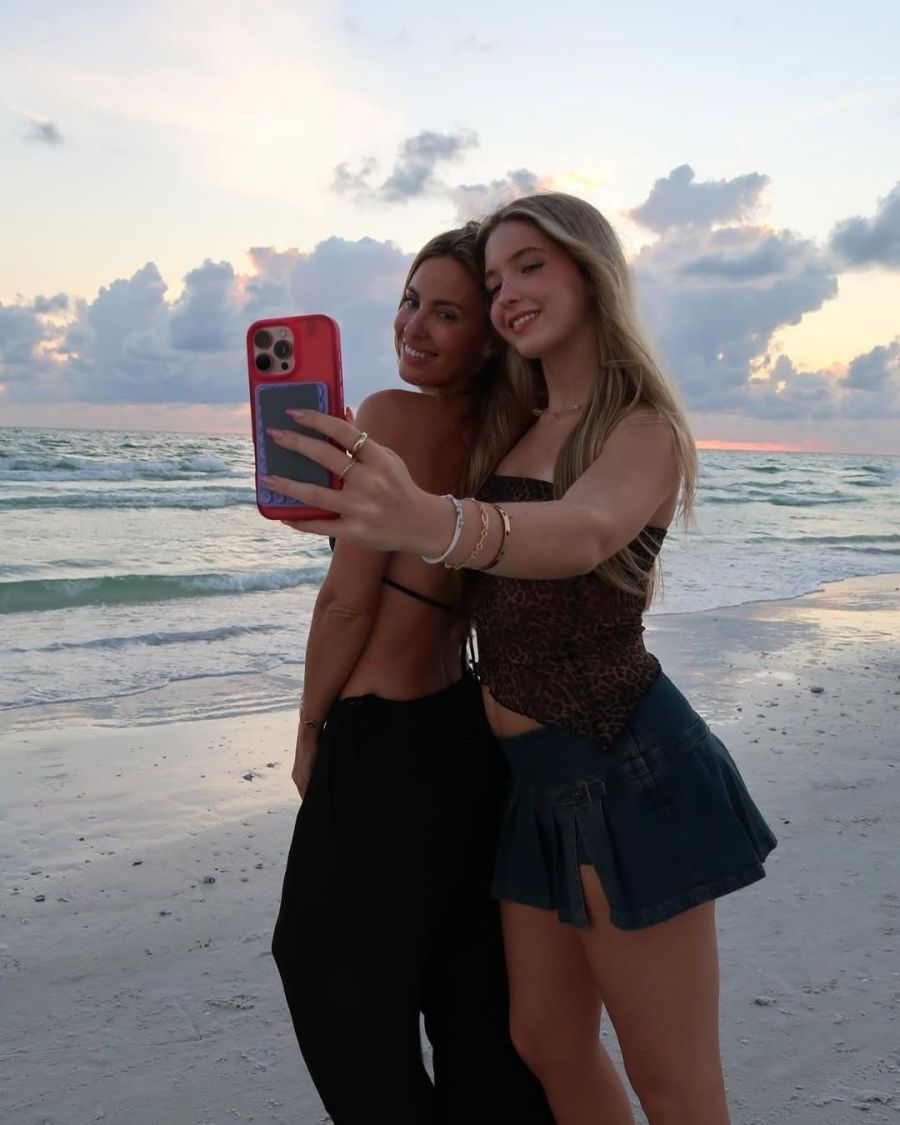 Rocío Guirao Díaz y Aitana Paladini