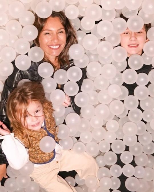 Pampita, Benicio Vicuña y Anita García Moritán