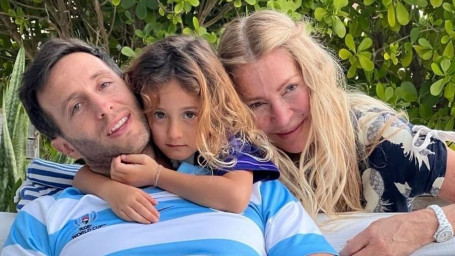Mila, Tomás y Cris