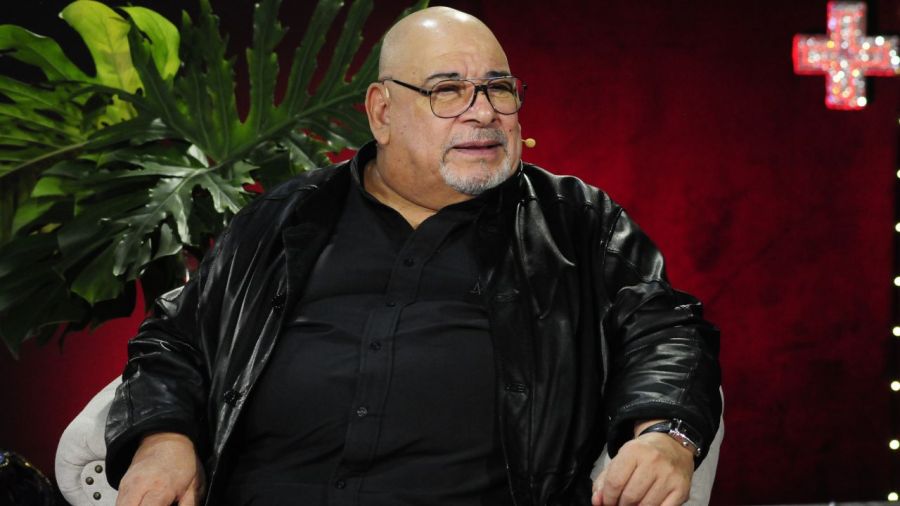 Roly Serrano en +CARAS